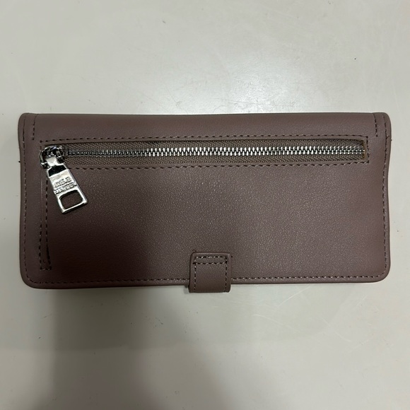 Steve Madden Wallet - Picture 3 of 5